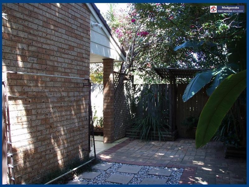 2/7 Shrike Court, Burleigh Waters QLD 4220