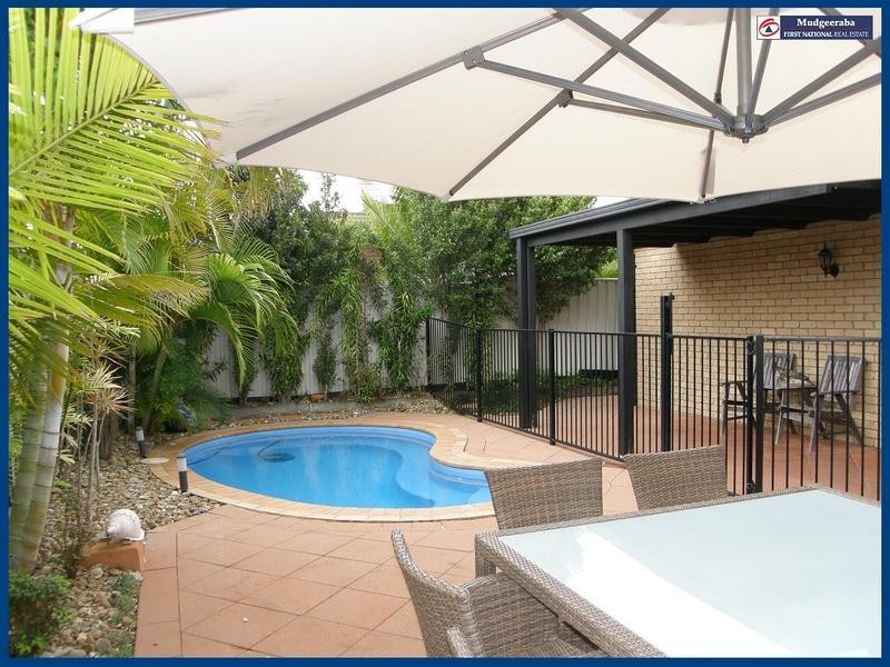 6 Fiddlewood Place, Reedy Creek QLD 4227