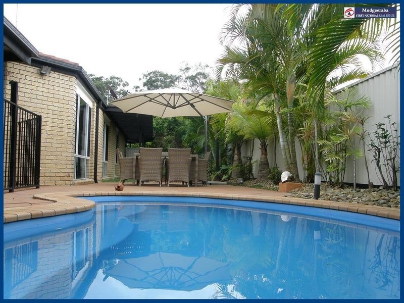 6 Fiddlewood Place, Reedy Creek QLD 4227