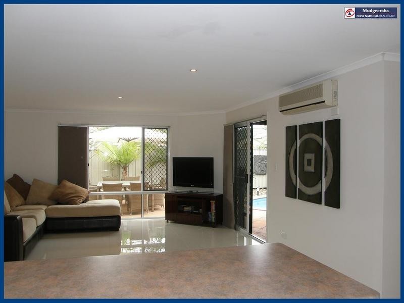 6 Fiddlewood Place, Reedy Creek QLD 4227