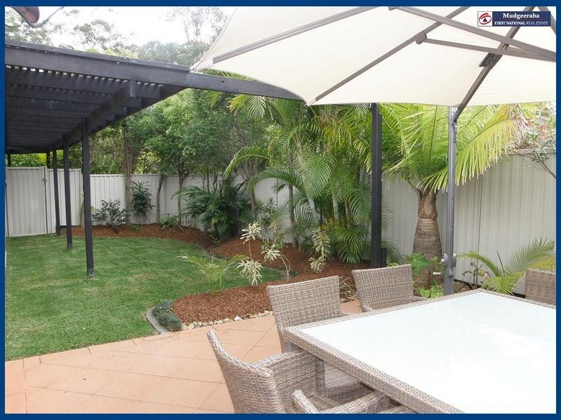 6 Fiddlewood Place, Reedy Creek QLD 4227