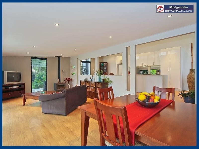 18 Bernborough Place, Mudgeeraba QLD 4213