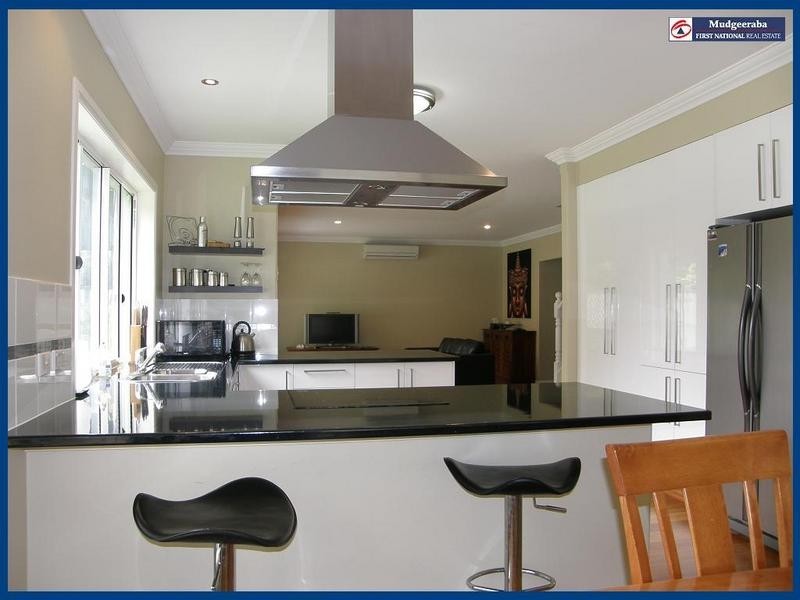 11 Fiddlewood Place, Reedy Creek QLD 4227