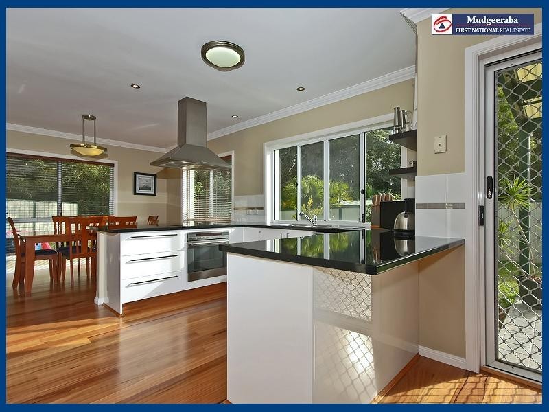 11 Fiddlewood Place, Reedy Creek QLD 4227