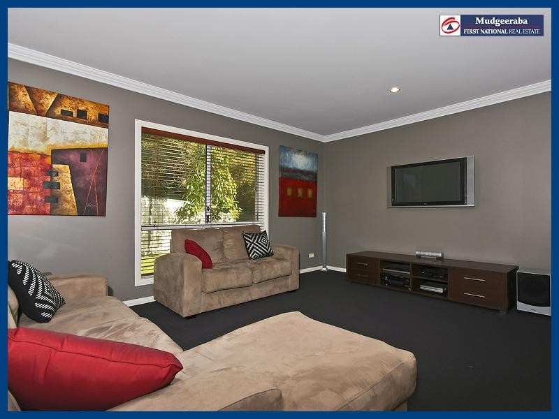 11 Fiddlewood Place, Reedy Creek QLD 4227
