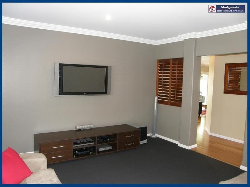 11 Fiddlewood Place, Reedy Creek QLD 4227