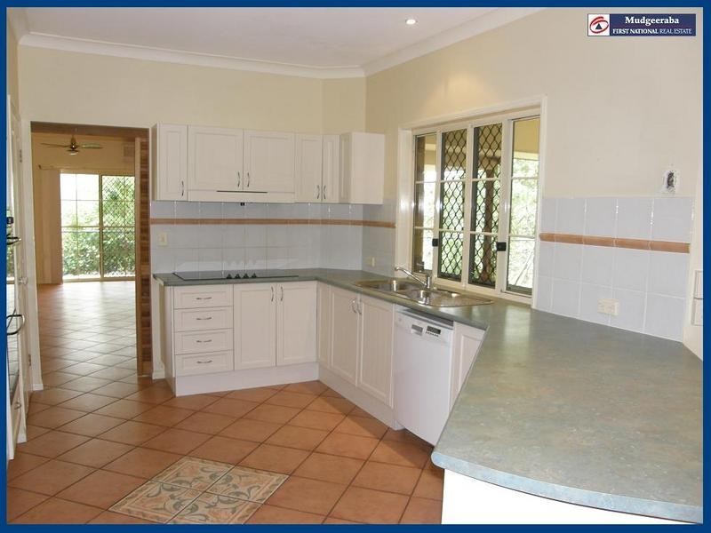 26 Lomatia Court, Bonogin QLD 4213