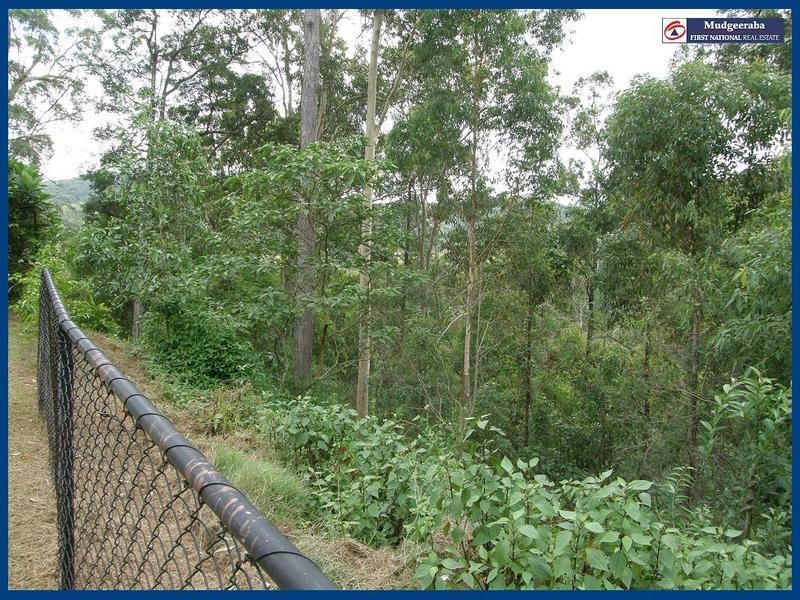 26 Lomatia Court, Bonogin QLD 4213