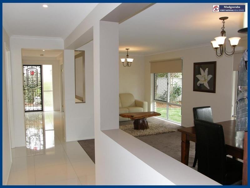 6 Fiddlewood Place, Reedy Creek QLD 4227