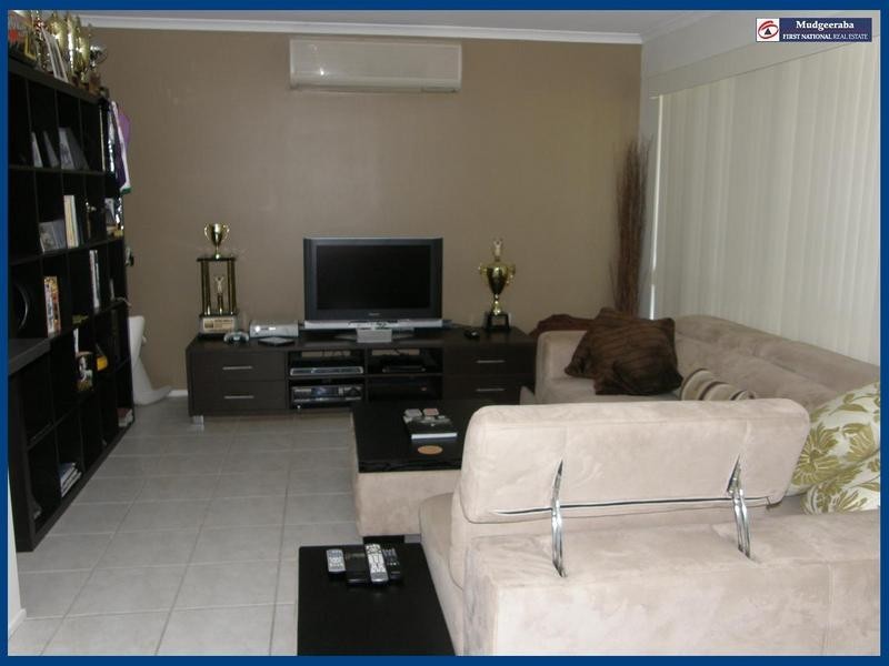 15 Newhaven Cres, Worongary QLD 4213