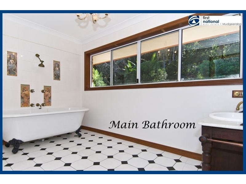 1542 Currumbin Creek Road, Currumbin QLD 4223