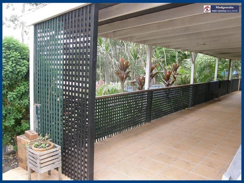 12 Rainbow Drive, Mudgeeraba QLD 4213