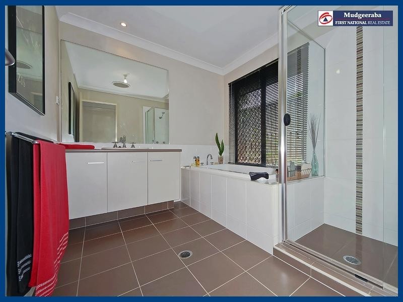 71 Clover Hill Drive, Mudgeeraba QLD 4213