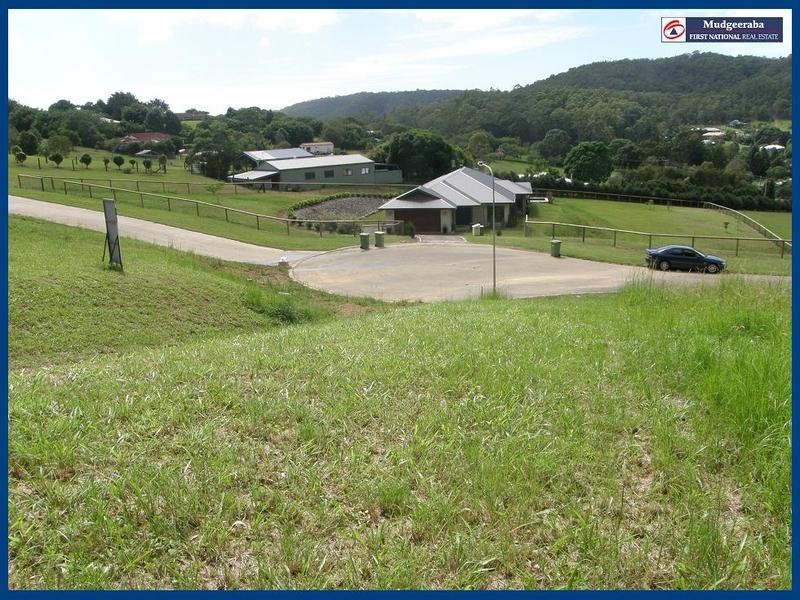 25 Friarbird Crescent, Bonogin QLD 4213