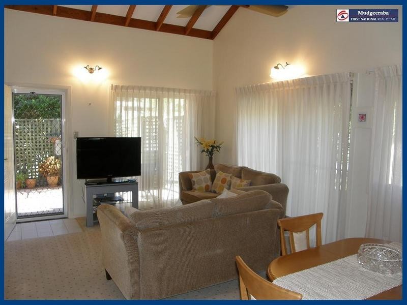 1/37 Old Coach Road, Tallai QLD 4213