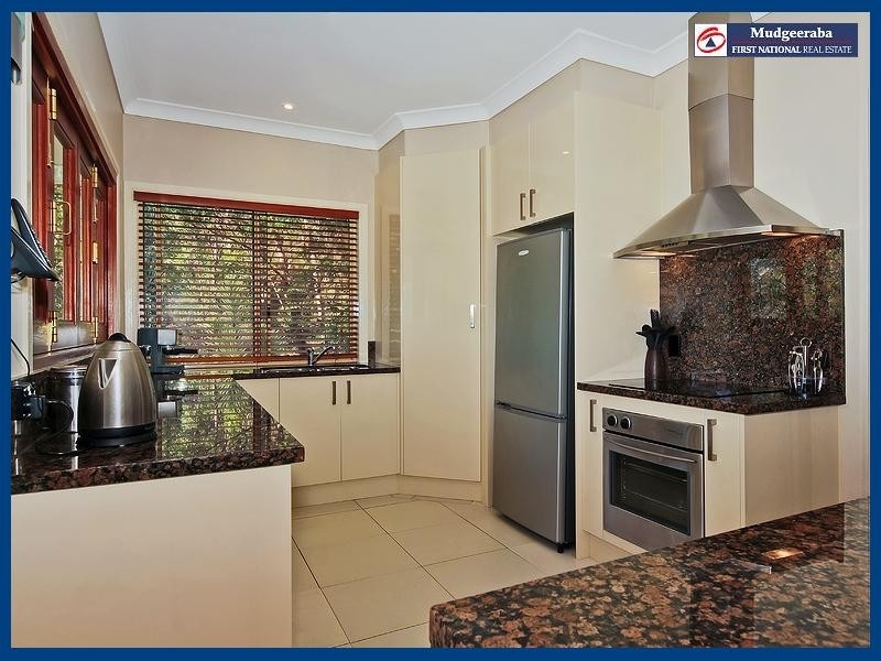 18 Carol Anne Court, Bonogin QLD 4213