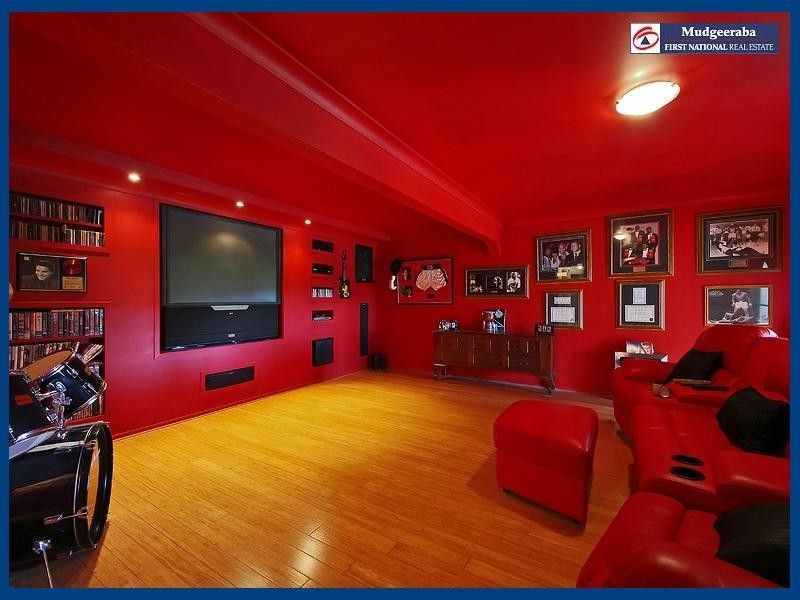 18 Carol Anne Court, Bonogin QLD 4213