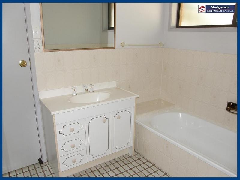 66 Old Coach Road, Mudgeeraba QLD 4213