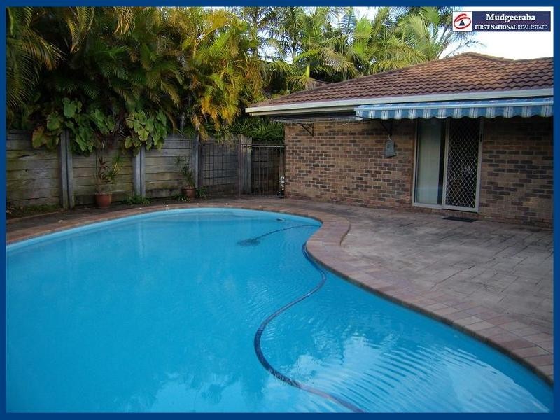 6 Huntingdale Cres, Robina QLD 4226