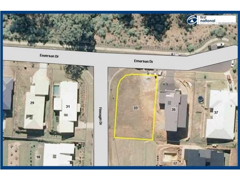 33 Emerson Drive, Bonogin QLD 4213