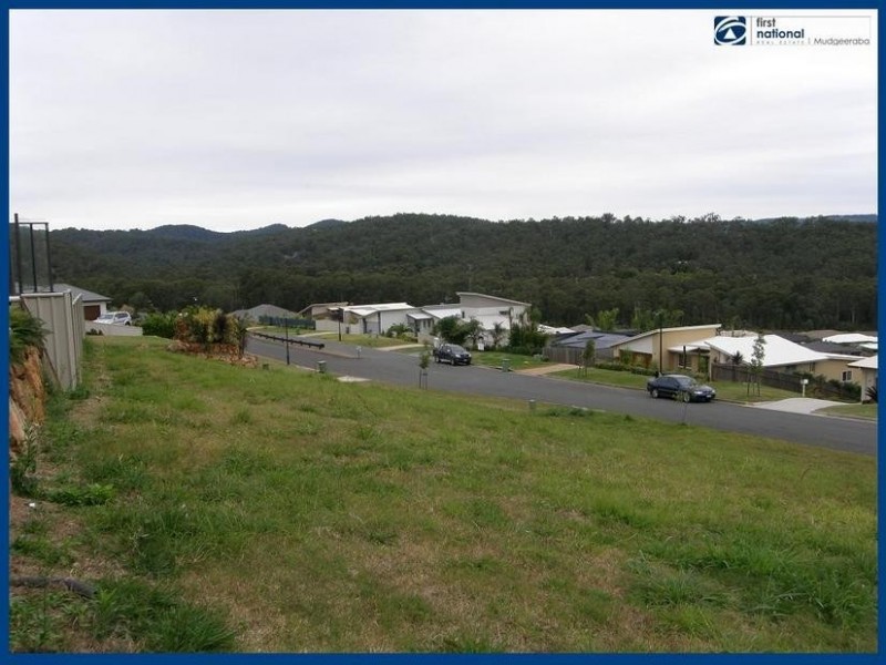 33 Emerson Drive, Bonogin QLD 4213