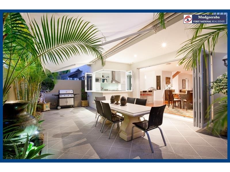 1/17 Sunset Boulevard, Surfers Paradise QLD 4217