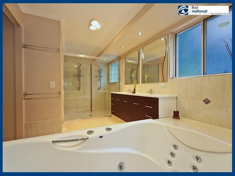 5 Underhill Place, Tallai QLD 4213