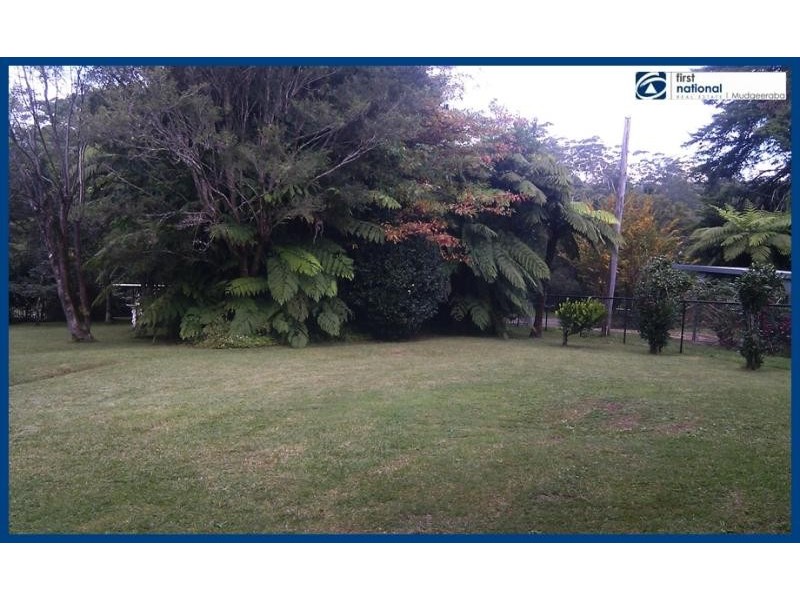 8 Lloyds Road, Springbrook QLD 4213