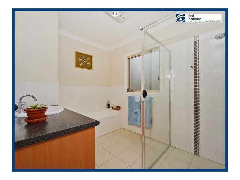 3/23 Robert Street,, Mudgeeraba QLD 4213
