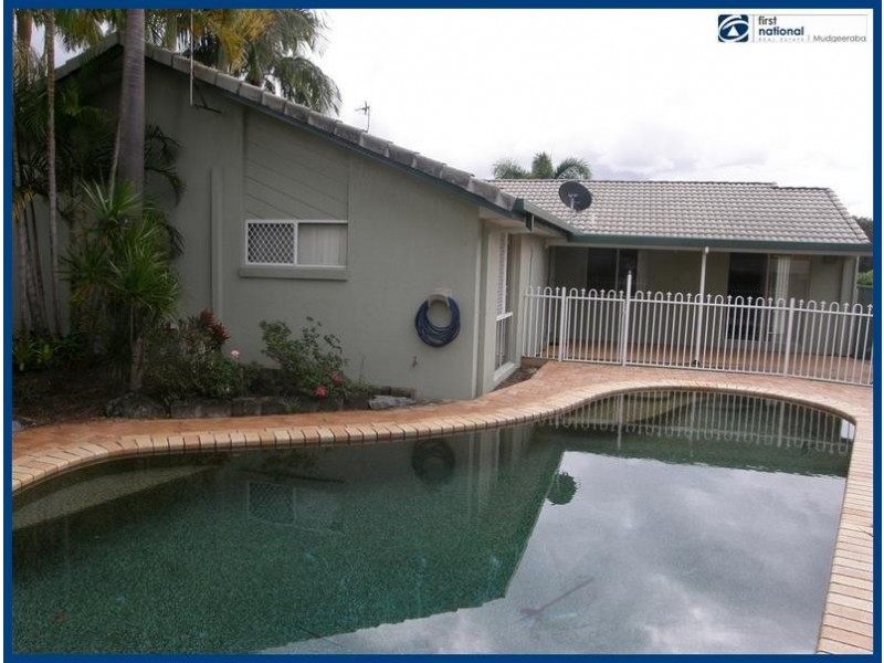 7 Elsemore Court, Carrara QLD 4211