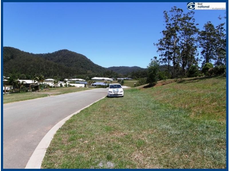 5 Friarbird Crescent, Bonogin QLD 4213