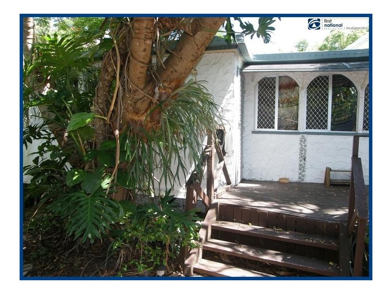 60 Falconer Street, Southport QLD 4215