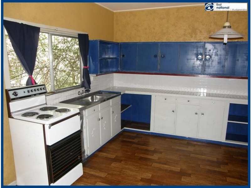 60 Falconer Street, Southport QLD 4215