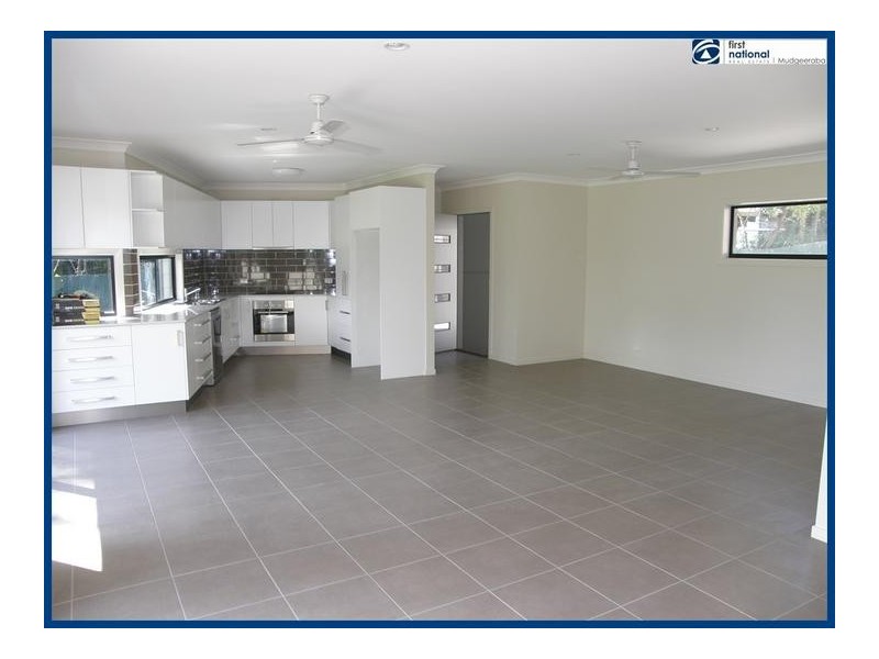 2/8 Onyx Court, Carrara QLD 4211