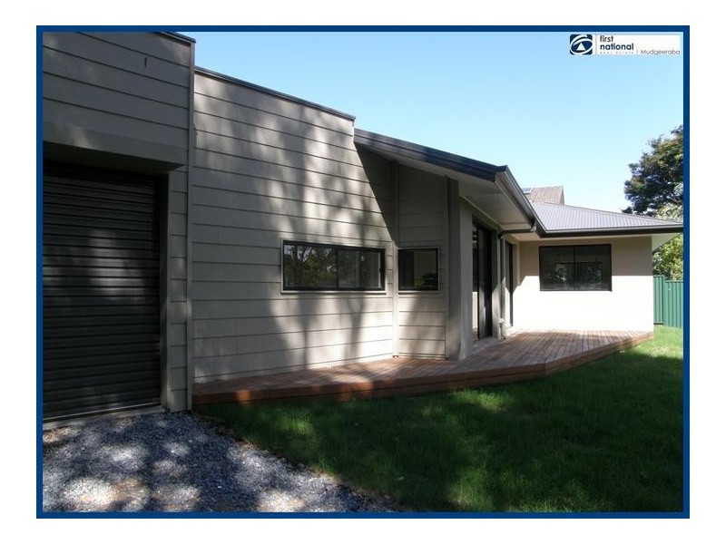 2/8 Onyx Court, Carrara QLD 4211