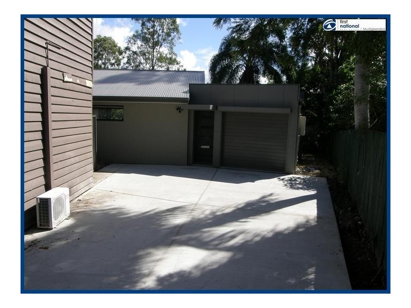 2/8 Onyx Court, Carrara QLD 4211
