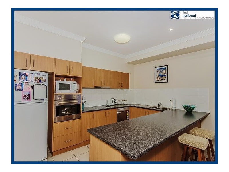 2/23 Robert Street, Mudgeeraba QLD 4213