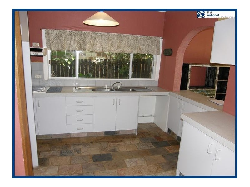 60 Falconer Street, Southport QLD 4215