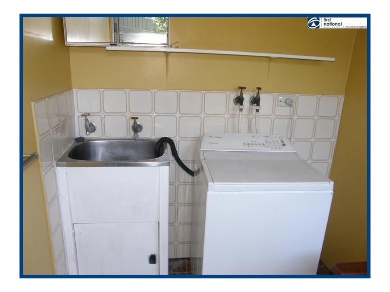 60 Falconer Street, Southport QLD 4215