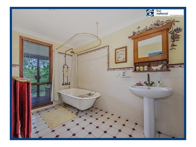 52 Bonogin Road, Mudgeeraba QLD 4213