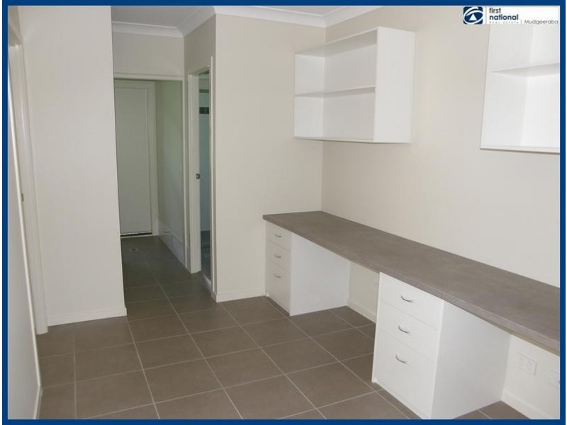 2/8 Onyx Court, Carrara QLD 4211