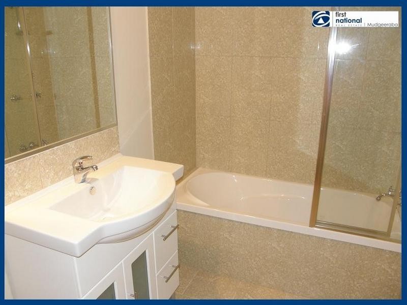 11/23 Bourton Rd, Merrimac QLD 4226