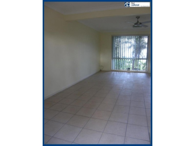13/2 St Kevins, Benowa QLD 4217