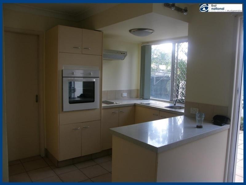 13/2 St Kevins, Benowa QLD 4217