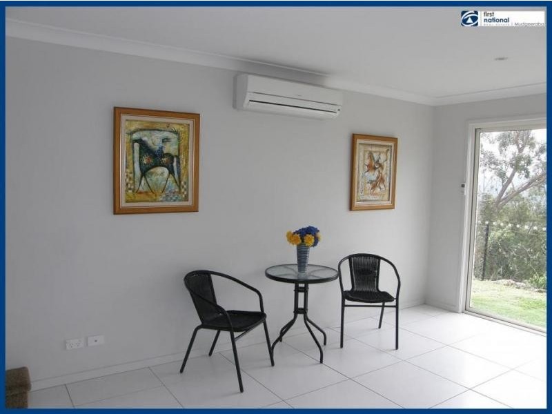 33 Tara Vista Boulevard, Highland Park QLD 4211