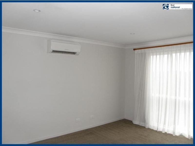 33 Tara Vista Boulevard, Highland Park QLD 4211