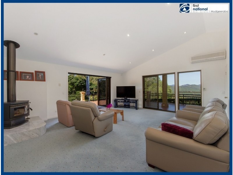 46 Kagoola Drive, Mudgeeraba QLD 4213