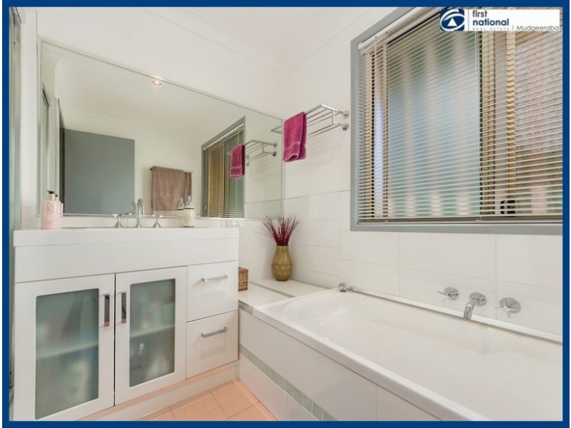 23 Tobermory Court, Merrimac QLD 4226