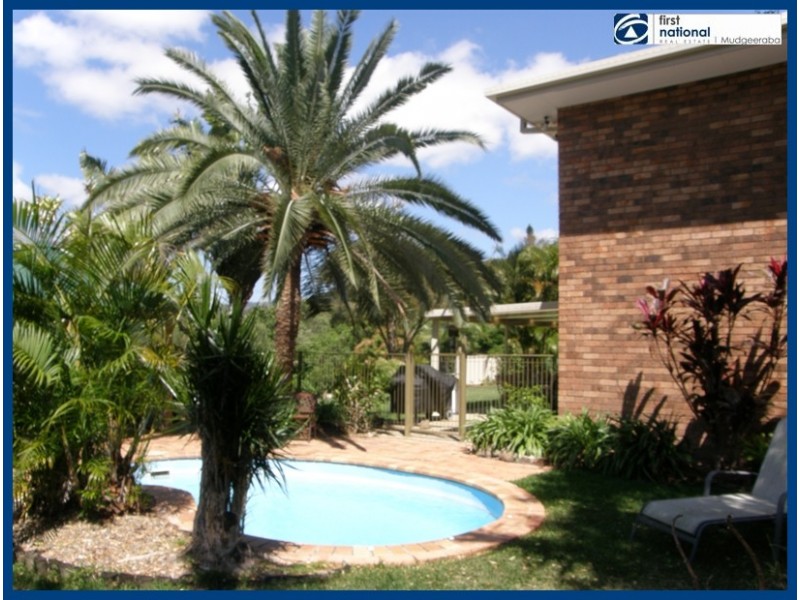 1 Coastview Crescent, Tallai QLD 4213