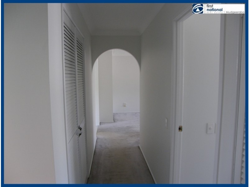 27 Southerly Street, Mermaid Waters QLD 4218